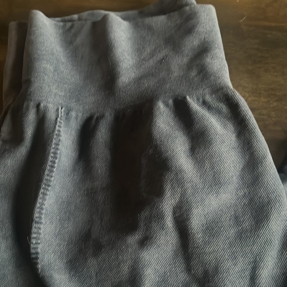 YELETE Black Leggings - Picture 2 of 5